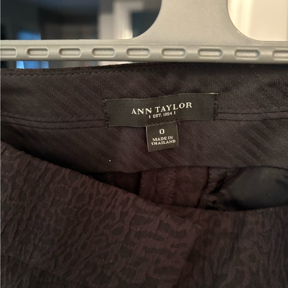 Ann Taylor Black  Textured pants - Picture 1 of 5